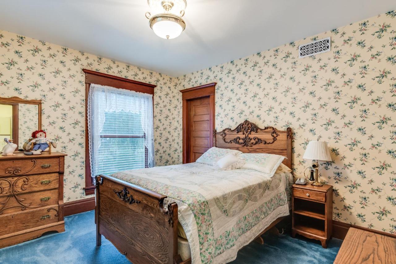 Covington Manor B&B Cambridge エクステリア 写真