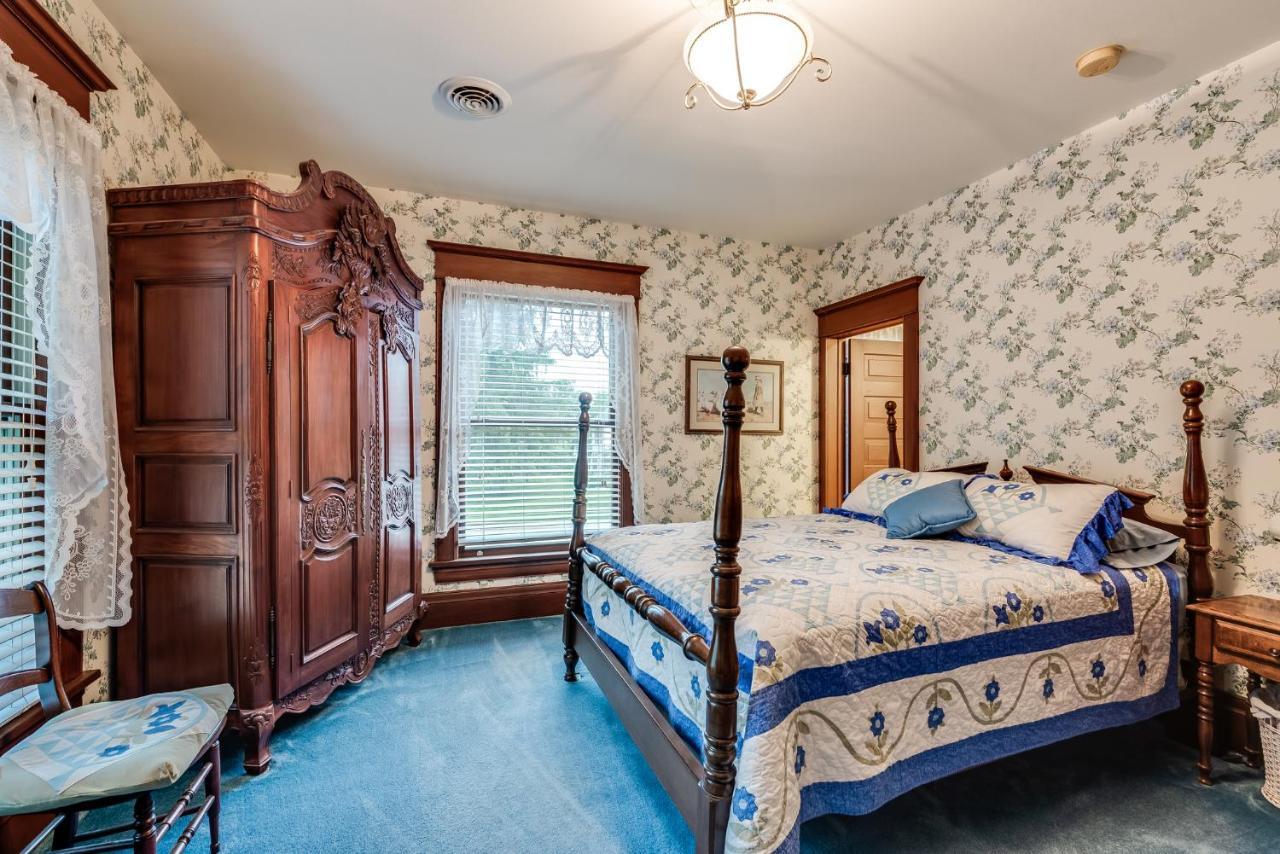 Covington Manor B&B Cambridge エクステリア 写真